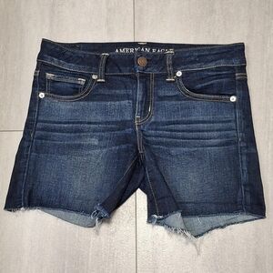 American Eagle Womens Jean Short Shorts Size 8 Stretch Blue Denim Distressed